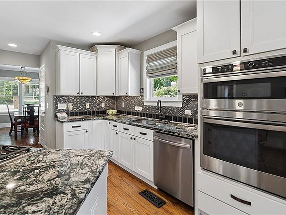 5th image of 67 E Lake Dr NE