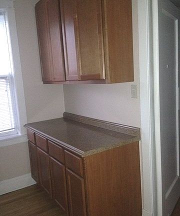 4th image of 4944 N Wolcott Ave