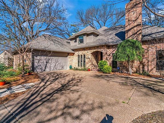 2nd image of 4709 Oak Trl