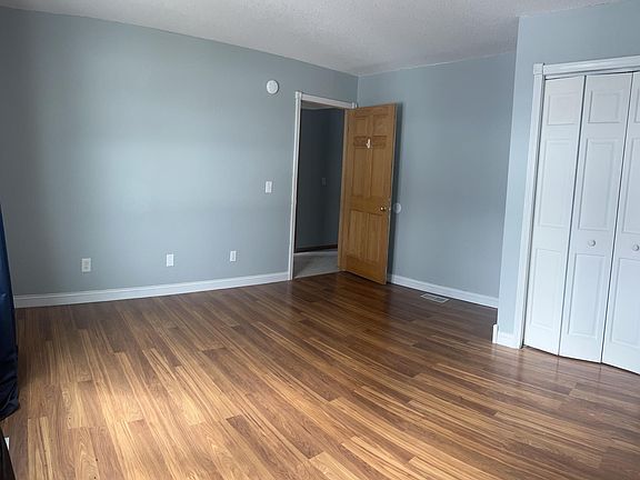 4th image of 1001 W 1st St