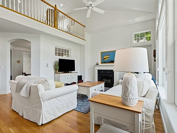 5th image of 306 Hayfield Ln Unit 306