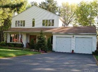 5 Daremy Ct, Nesconset, NY 11767
