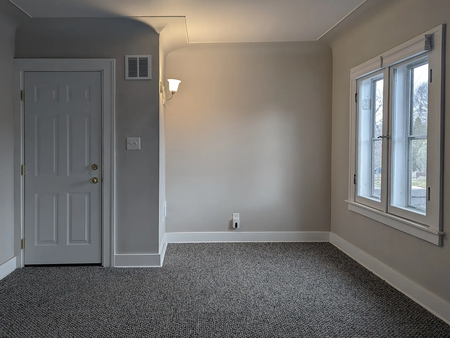 2 bed, 900 sqft, $1,125 — Photo 2