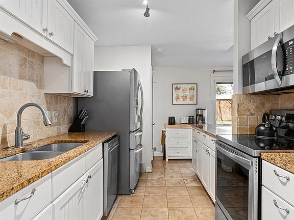 5th image of 918 Wedgewood Way