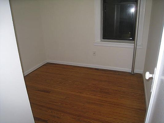 4th image of 3134 30th St APT 3L