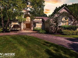 1200 Meadow Crest Dr, Clarkston, MI 48348