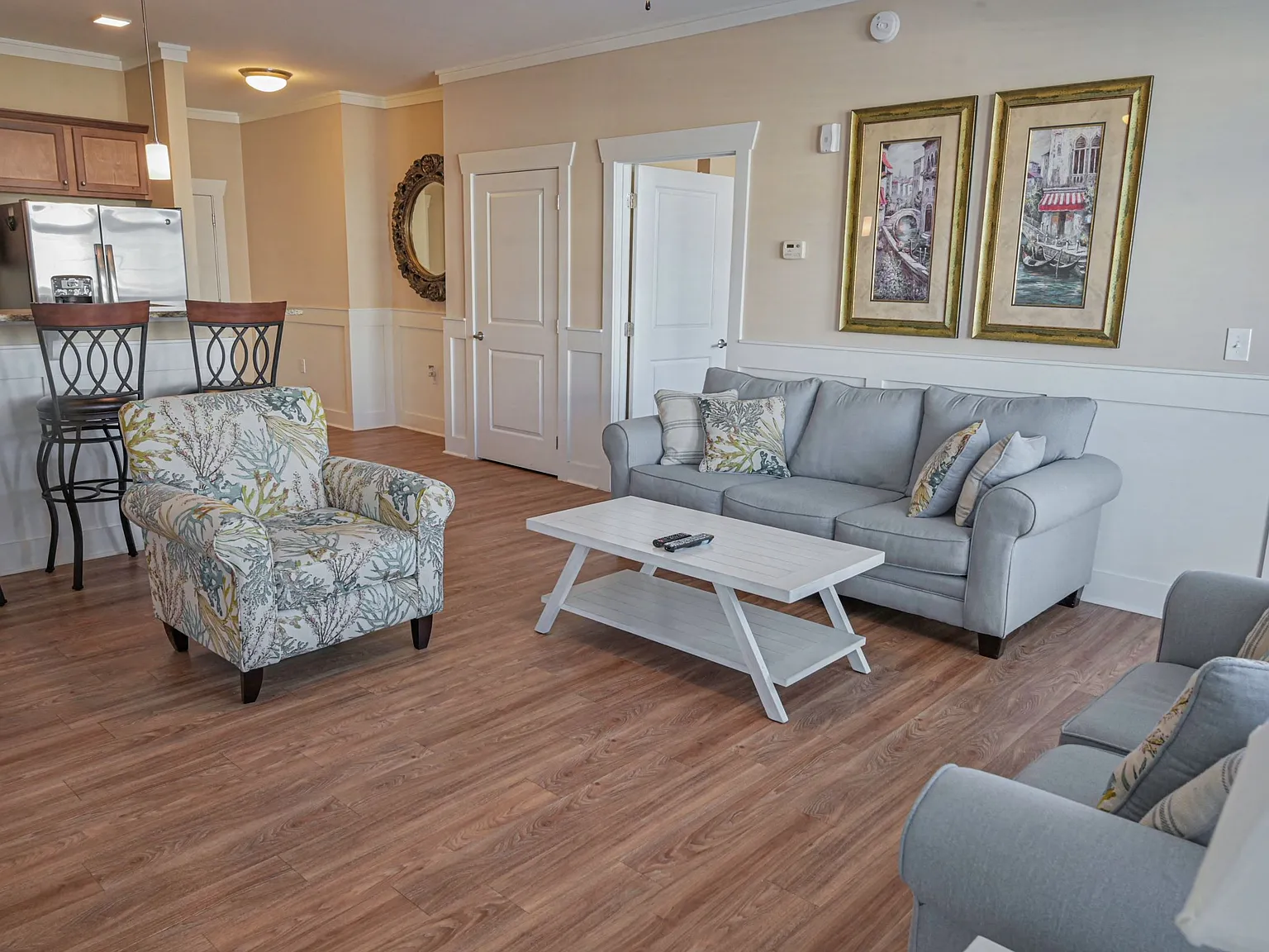 Grand View Luxury Apartments — Photo 4