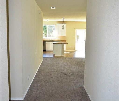5th image of 9236 Blackstone Dr
