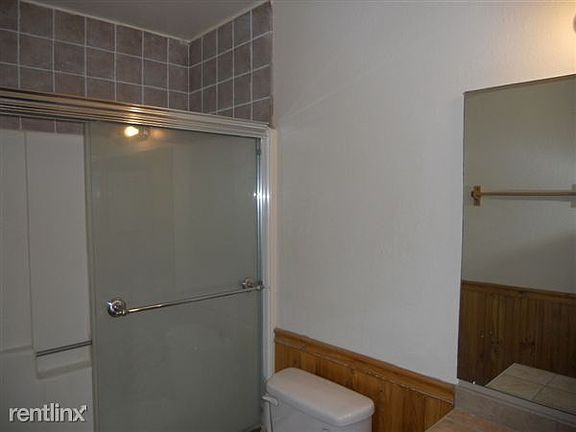 4 BATHROOM