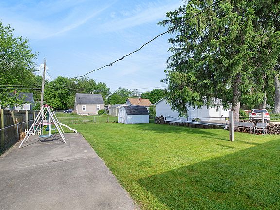 3rd image of 35 31st St N