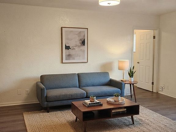 2nd image of 3215 Filbert St #4