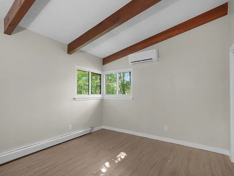 6100 Packer Dr NE — Photo 19