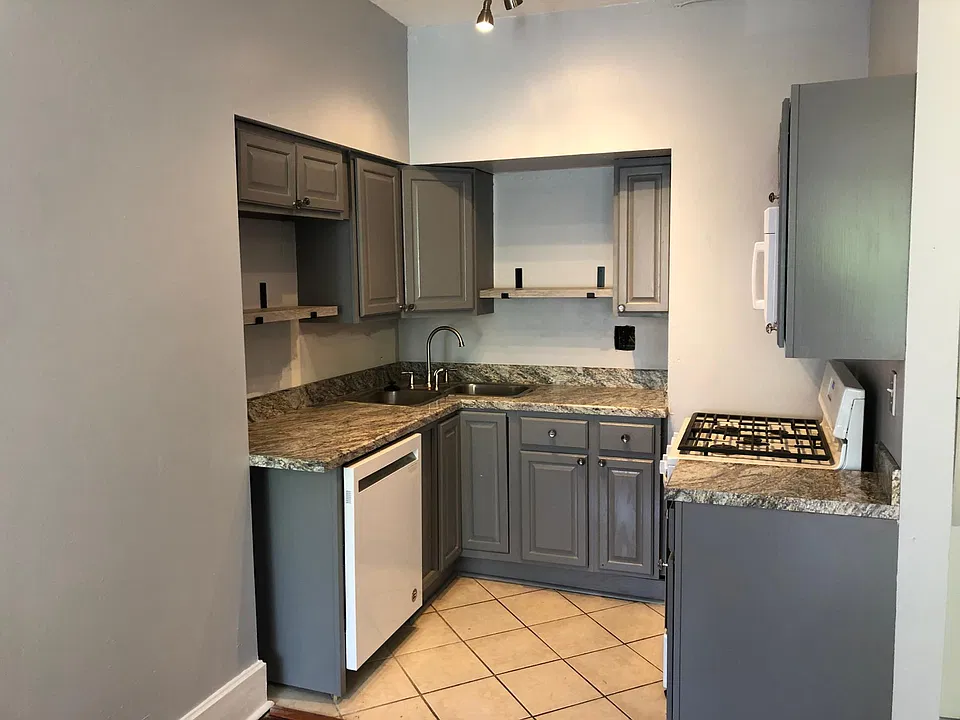2021 Remodeled kitchen with new countertops & appliances, including dishwasher + disposal.