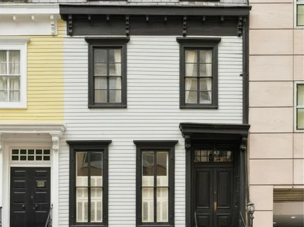 312 East 53rd Street image 1 of 17