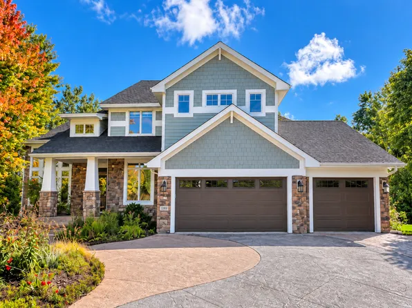 21761 Pine Tree Cir, Lakeville, MN 55044