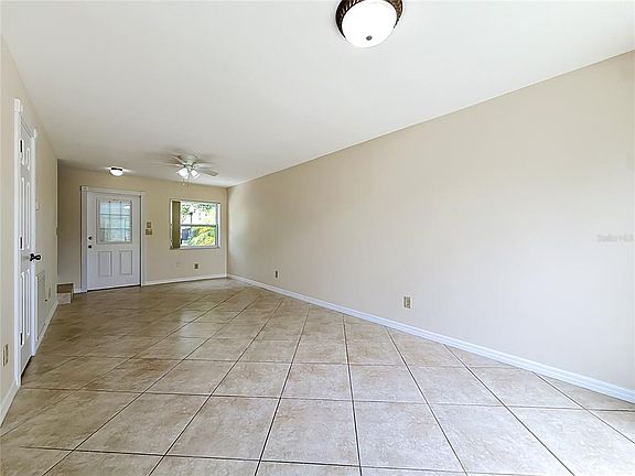 4th image of 1718 ADAMS CIRCLE S