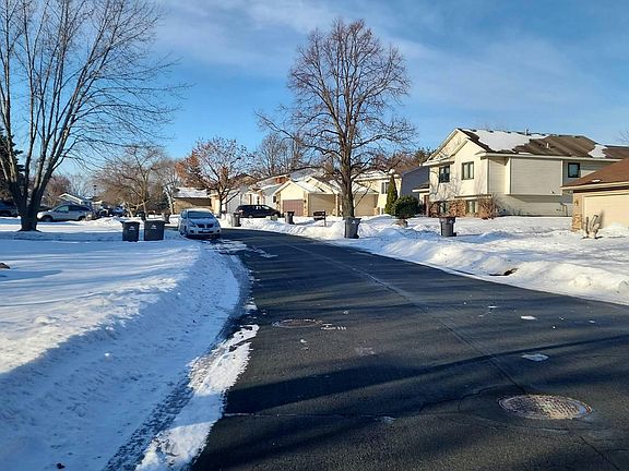 4th image of 10607 Grant Dr
