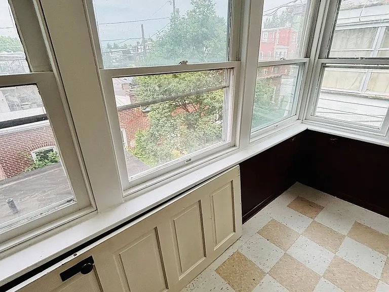 1517 W Turner St — Photo 17