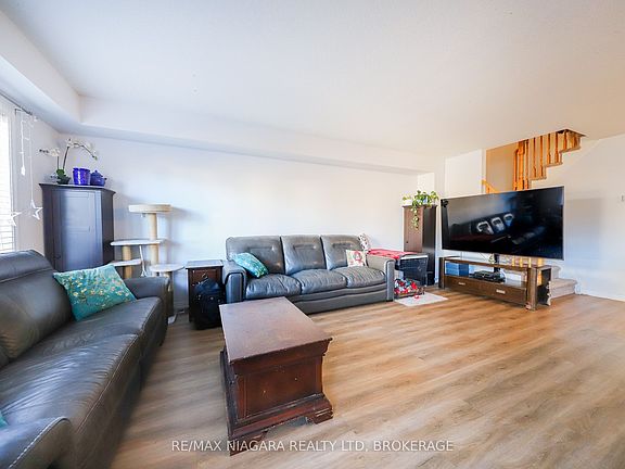 3rd image of 8532 Nightshade St