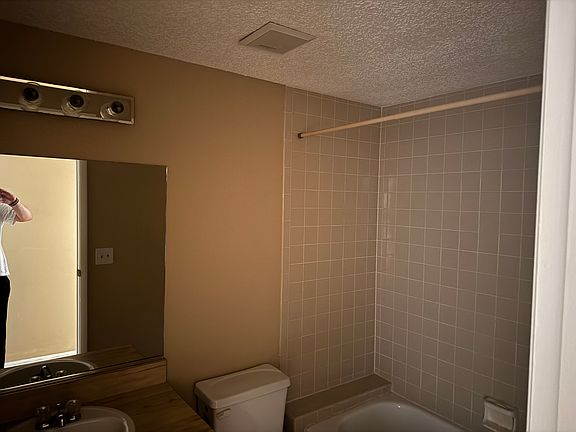 2nd image of 127 Camphor Cir