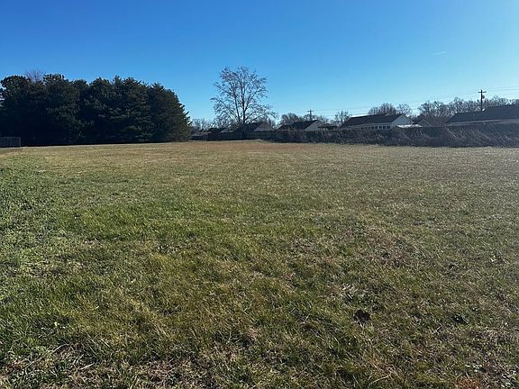 3rd image of 3138 Christmasville Rd