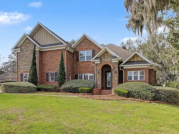2nd image of 6488 Tracy Ln