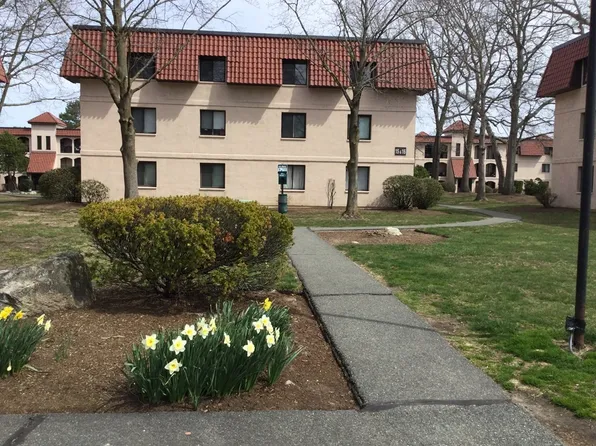 685 Oak St #1510, Brockton, MA 02301