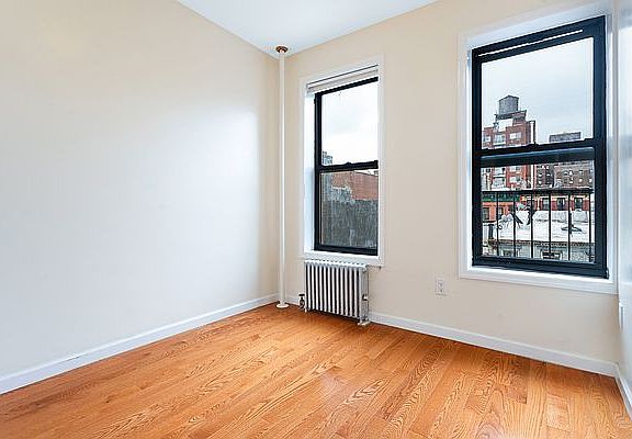 2nd image of 52 Henry St APT 3RE