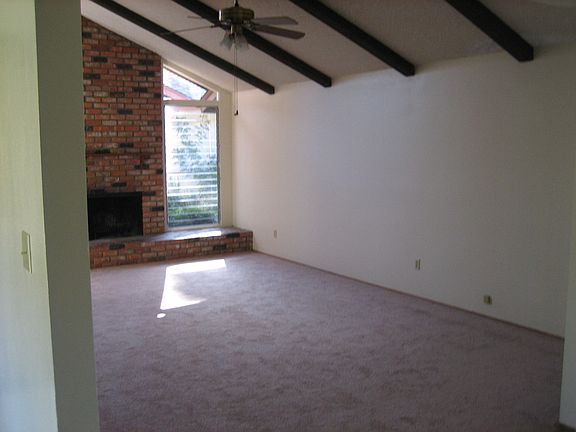 3rd image of 8824 Highsmith Ln