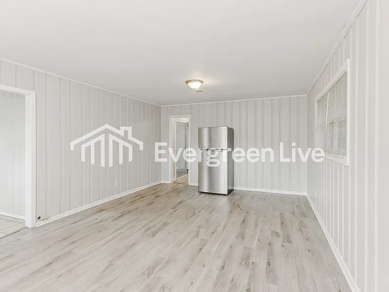3111 Ashmore Dr — Photo 6