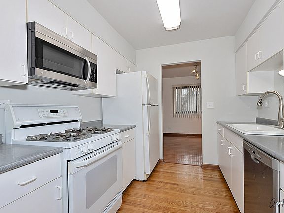 3rd image of 1640 Tahoe Circle Dr #10N