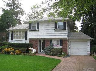 1481 Wesley Pl, Wantagh, NY 11793