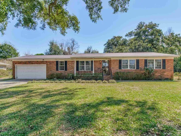 6222 Vicksburg Dr, Pensacola, FL 32503