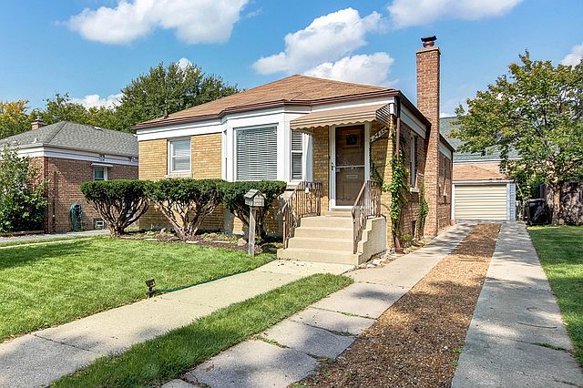 2nd image of 2438 W 115th St