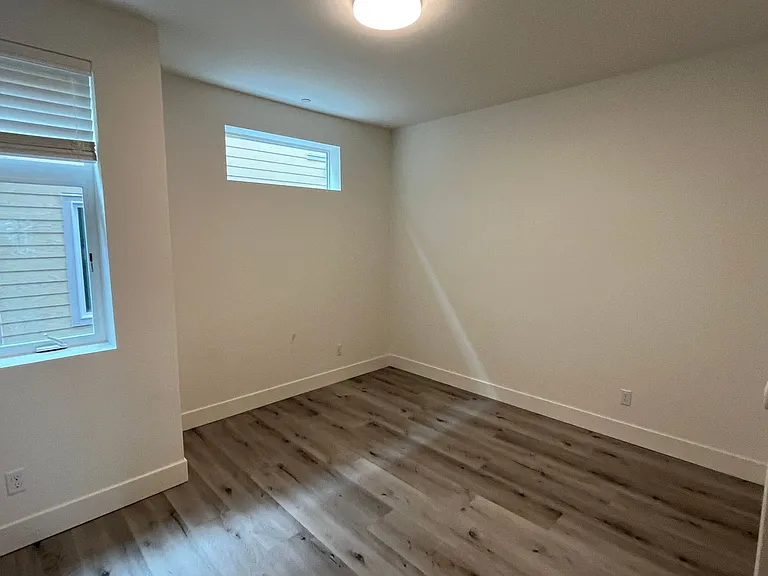 1550 N Buffalo St — Photo 8