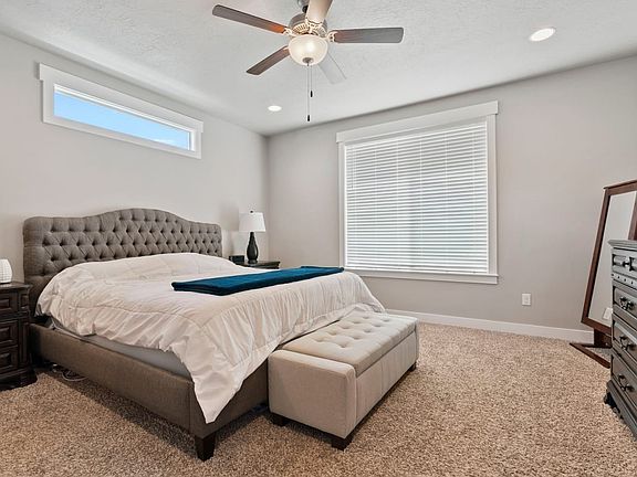 4th image of 2843 S Marten Ln