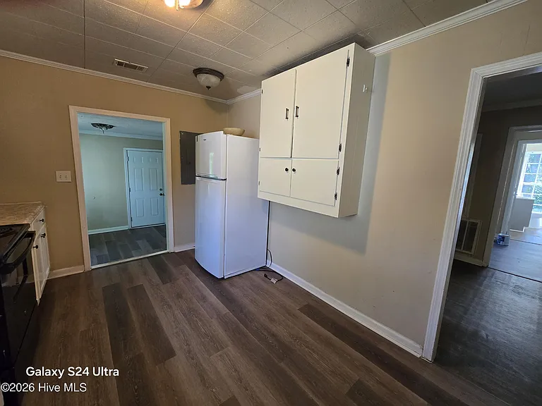 2511 Rhodes Dr — Photo 10