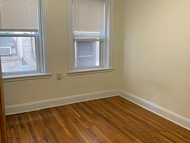 360 Riverway St #6 — Photo 2