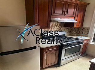 2149 41st St APT 2, Astoria, NY 11105