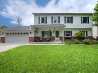 56 Gibraltar Dr NE, Rockford, MI 49341