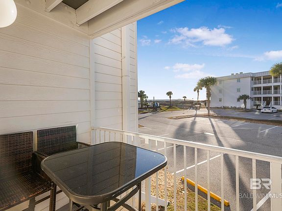3rd image of 400 Plantation Rd #1105