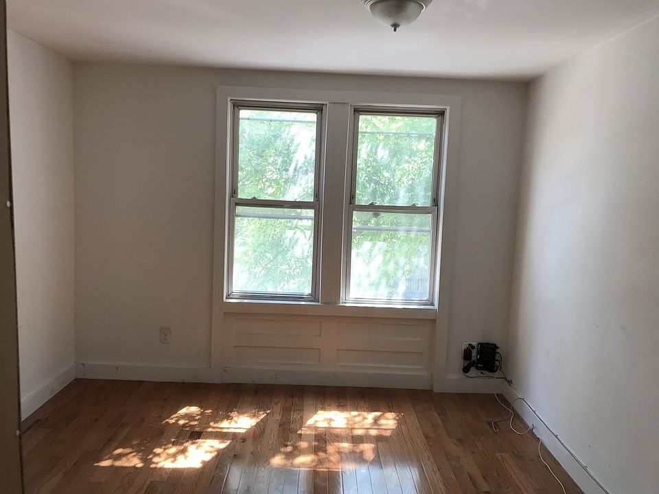 1st image of 2242 41st St APT 2L