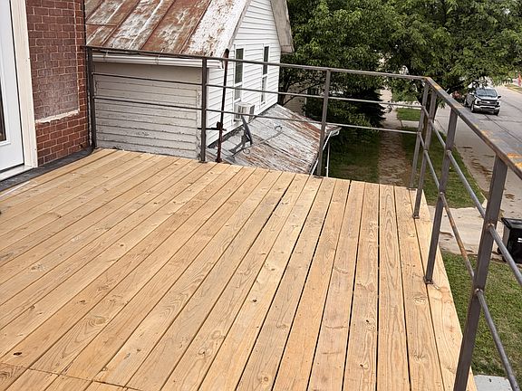3rd image of 201 E Toledo St #3