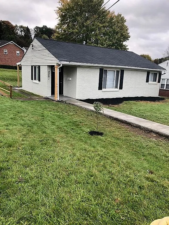 2501 Martha St photo 1