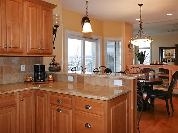 4th image of 3122 Stratford Ct
