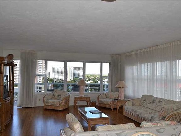 3rd image of 3700 Galt Ocean Dr APT 815