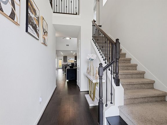 3rd image of 7415 Casuna Ln