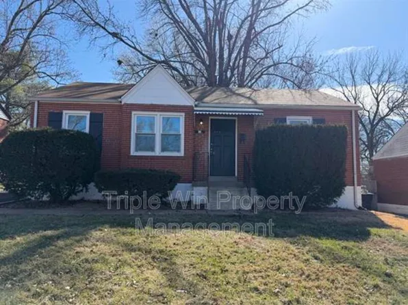 17 Saint Genevieve Ct, Florissant, MO 63031