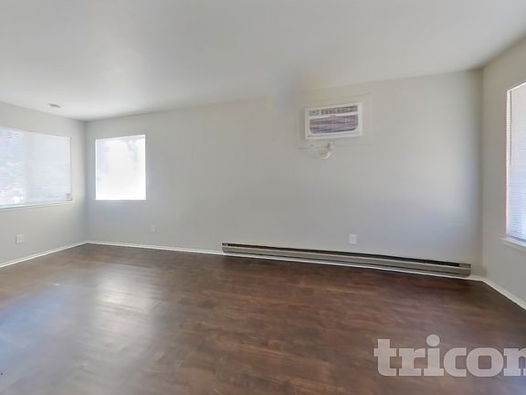 4th image of 10069 Lincoln Village Dr