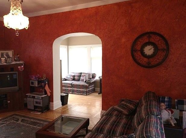 2nd image of 321 N Elm St